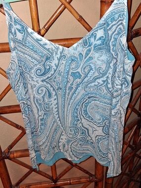 WHITE HOUSE BLACK MARKET Blue Paisley Sleeveless convertible Women’s Top